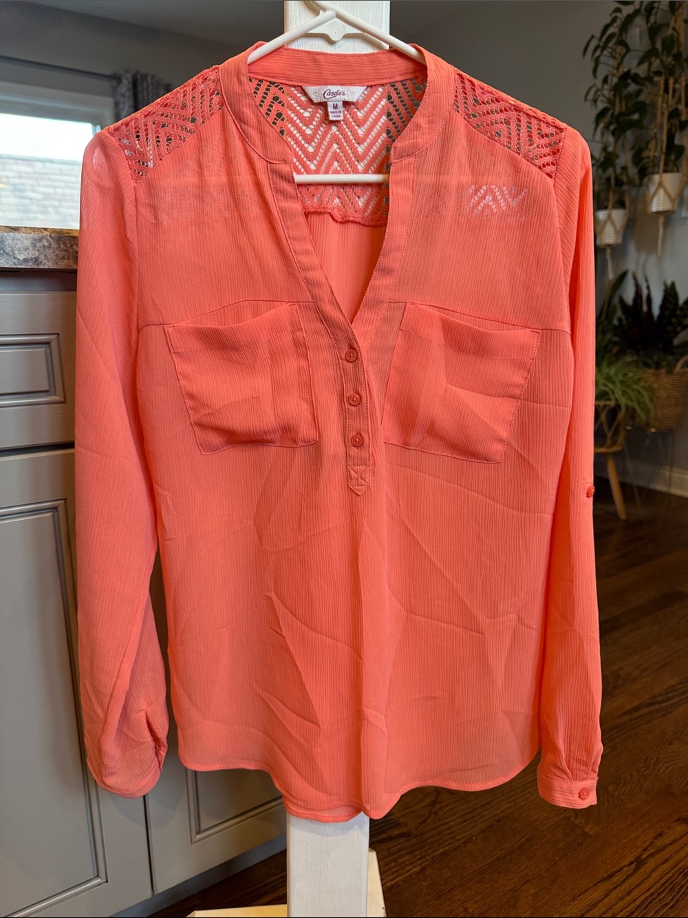 Candie's Coral V-Neck Chiffon Blouse Lace Yoke Detail Sz M